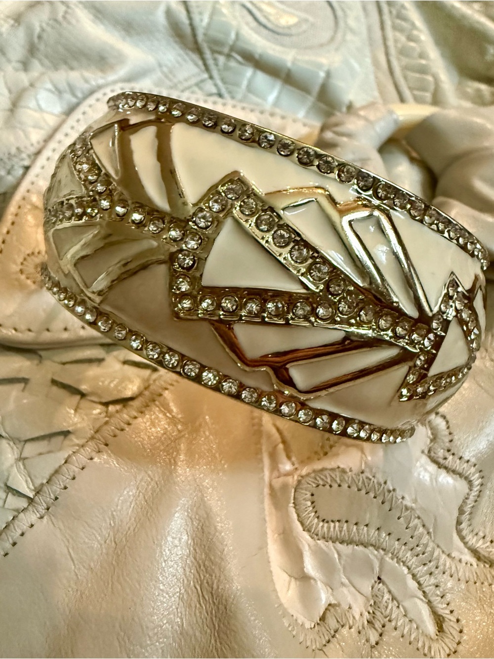 VTG SEQUIN Cream Gold Rhinestone Crystal Bangle Bracelet 1990s w Clamper Closure - Picture 3 of 9